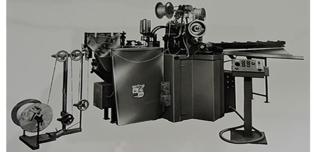 TE 的 AMP 全自动线束加工机，大约在 20 世纪 50 年代