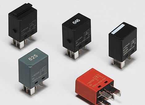 Relevadores de estado sólido y electromecánicos