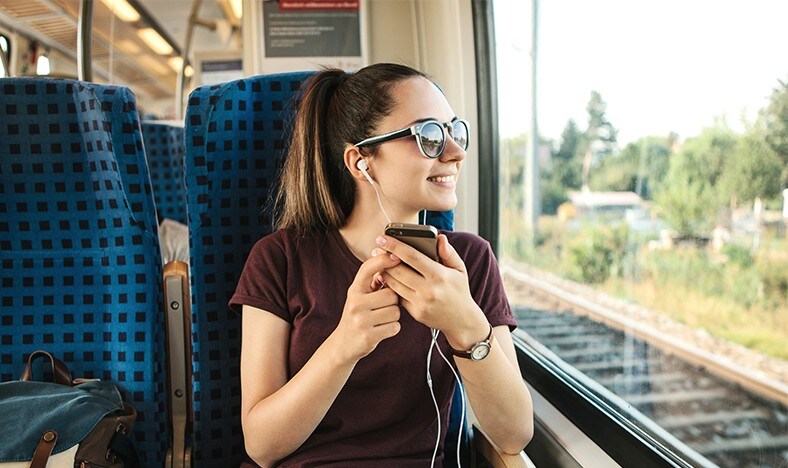 Ingenieure entwickeln ein vernetztes Ökosystem für eine Smart City.